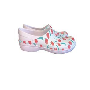 Crocs pink cherry blossom Neria Pro II LiteRide Graphic Work Clog nurse chef 10